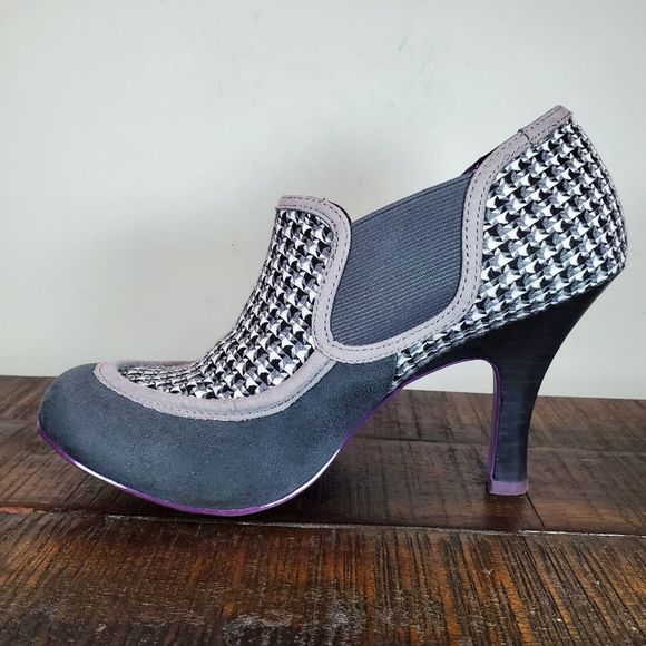 Stylish Gray and Black Women's Heels - Picture 6 of 12